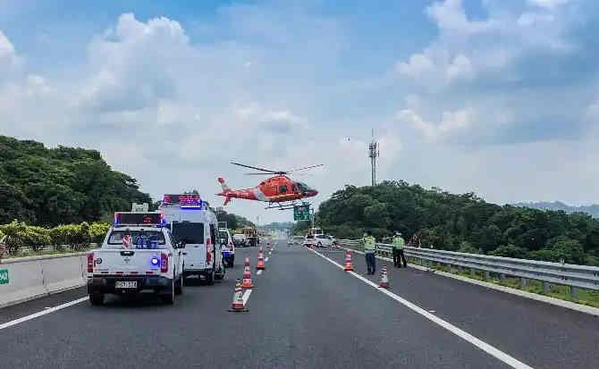 石龙镇高速公路汽车救援案例